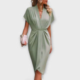 Serena – Elegantna i udobna midi wrap haljina
